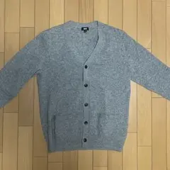 ユニクロ　UNIQLO　プレミアムラムVネックカーディガン　グレー　Mサイズ