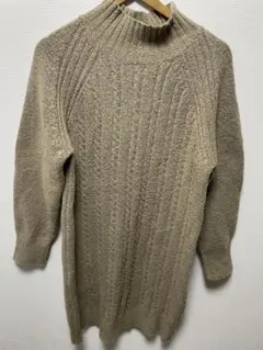 ベージュ リブ編み ニットワンピース ハイネック