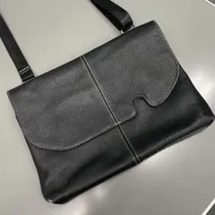 新品サンプル品‼️マトゥーリジャパン 牛革 サコッシュ ブラック 