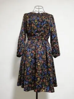 花柄長袖フレアワンピース