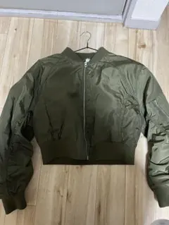 h&m MA-1ショート丈ジャケット　アウター y2k グランジファッション