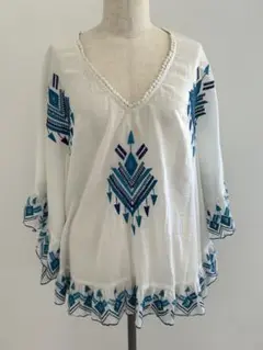 Kalandi 刺繍入りケープポンチョ