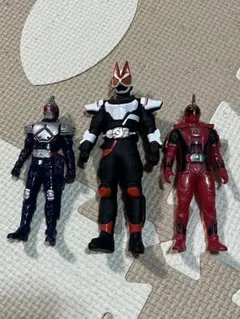 仮面ライダー　ブレイド　ギーツ　ゴースト ソフビ3体セット