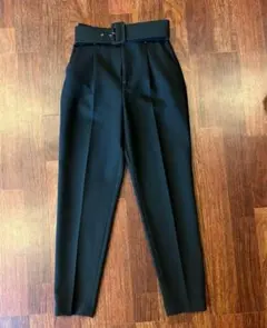 zara ハイウエストパンツ　ベルト付き　ブラック