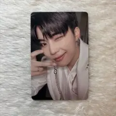 ゴヌク ICONIK 白衣装 タワレコ 特典トレカ