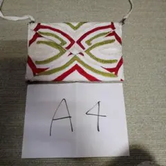 ハンドメイド クラッチバッグ 赤 緑 幾何学模様