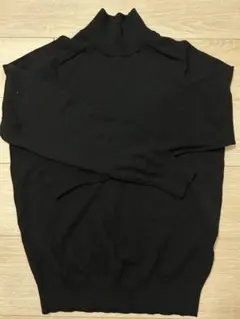 大人気即完売商品　エクストラファインメリノモックネックセーター　黒