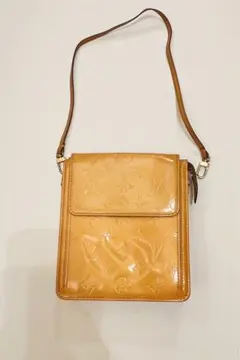 Item thumbnail for item 68e87bdb-6056-4646-bfff-dd09eee07eff