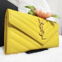 ✨希少色✨サンローラン　長財布　二つ折り　カサンドラ　キャビアスキン　レザー