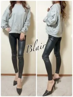 黒 スキニーパンツ