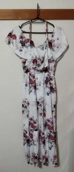 花柄ワンピース