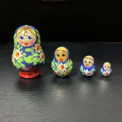 ロシア土産 マトリョーシカ 4個セット 花柄のサムネイル