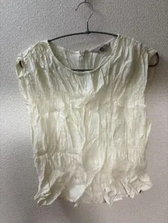 プリーツシャツ