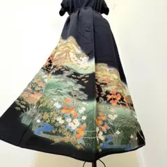 【1点物】美品　着物　リメイク　ロングスカート　黒留袖　正絹　松　花柄