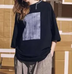 メゾンスペシャル アブストラクト ハンドプリント オーバー ステッチ Tシャツ2のサムネイル