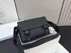 GUCCI メッセンジャーバッグ ブラック