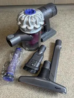 ダイソン 電気掃除機 DC63 【消毒/清掃/動作確認済】 - メルカリ