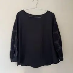 GU 黒のレース五分袖トップス