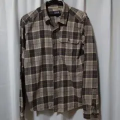 patagonia ライトウェイト フィヨルド フランネル シャツ　サイズS