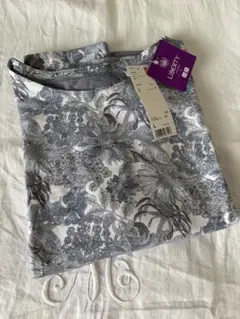 【未使用】リバティ×ユニクロ　チュニック　Tシャツのサムネイル