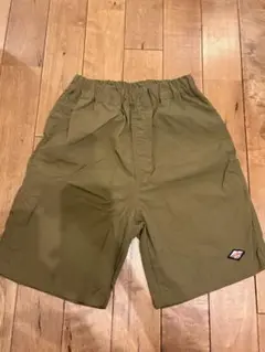 オリーブ色 ハーフパンツ サイドポケット付き