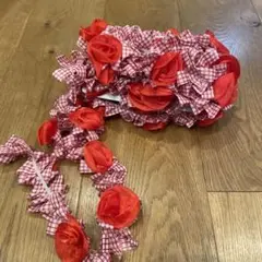 赤と白のチェック柄リボン装飾