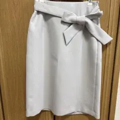 ライム ライトグレー リボン付きタイトスカート