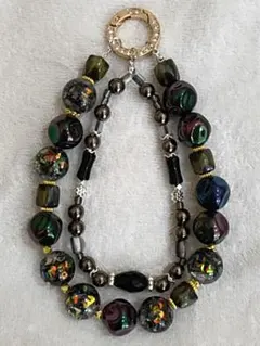 ハンドメイド 多色ビーズストラップ黒緑