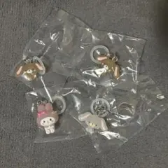 サンリオ ゆるっとめじるしアクセサリー マイメロディ しろうさ くろうさ