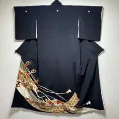 【3-12】 熨斗目 刺繍が豪華な 五つ紋 正絹 比翼付 黒留袖