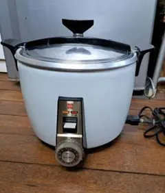 炊飯可能！昭和レトロ☆タイマー付き炊飯器 　ナショナルのサムネイル