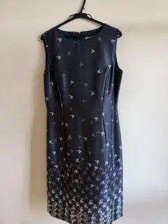 パラスパレス 花柄刺繍 ノースリーブワンピース - メルカリ