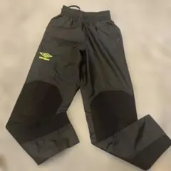 umbro ピステパンツ ブラック 蛍光イエローのサムネイル