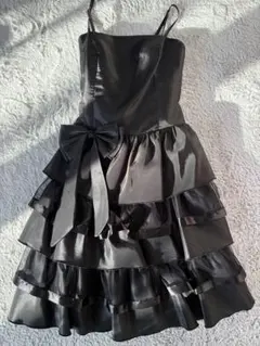 パーティードレス フレアスカート黒 結婚式 お呼ばれ