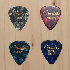 Takamine グリーン ピック 6枚トライアングル型Mミディアム6枚 - メルカリ