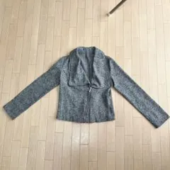 salire グレーのジッパー付きショートジャケット