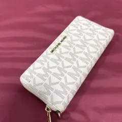 MICHAEL KORS ロゴ入り長財布