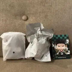 POPMART 鬼滅の刃　誕生日花　悲鳴嶼行冥