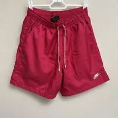 Nike レッド ショートパンツ Sサイズ