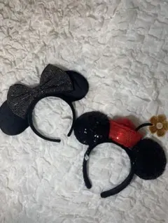 ミッキーとお花が咲いてるスパンコールカチューシャの2点セット 赤 黒