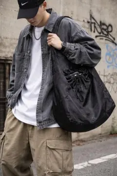 ナイロン生地 斜めがけバッグ ブラック ショルダーバッグ 大容量