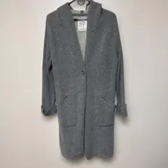 フード付きグレー長袖カーディガン