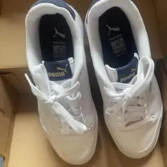 PUMA ホワイト スニーカー ローカットのサムネイル