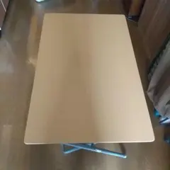 ニトリ折りたたみ式テーブルのサムネイル