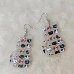 猫イラスト アクリルピアス ダングルピアス　黒猫　白猫　三毛猫　猫好き