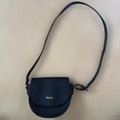 キッズ　黒　ショルダーバック