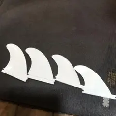 サーフボードフィン 4個セット ホワイト　フューチャー