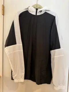 ニューバランスウィンドブレーカー XL