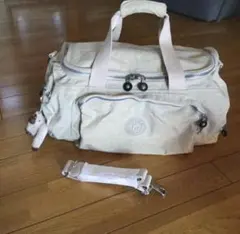 キプリング　ベージュ ボストンバッグ