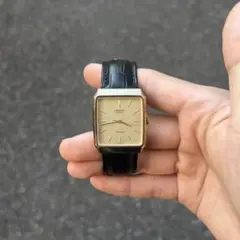 90s Vintage Seiko tank 腕時計 希少レッド文字盤 - メルカリ